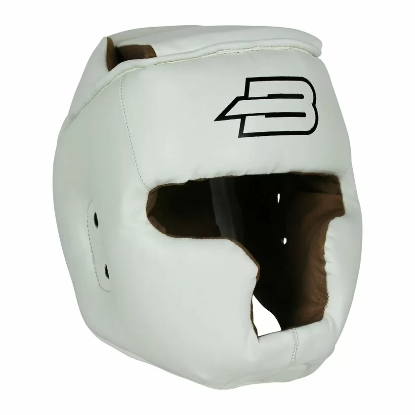 Реальное фото Шлем для карате BoyBo Flex белый от магазина СпортСЕ