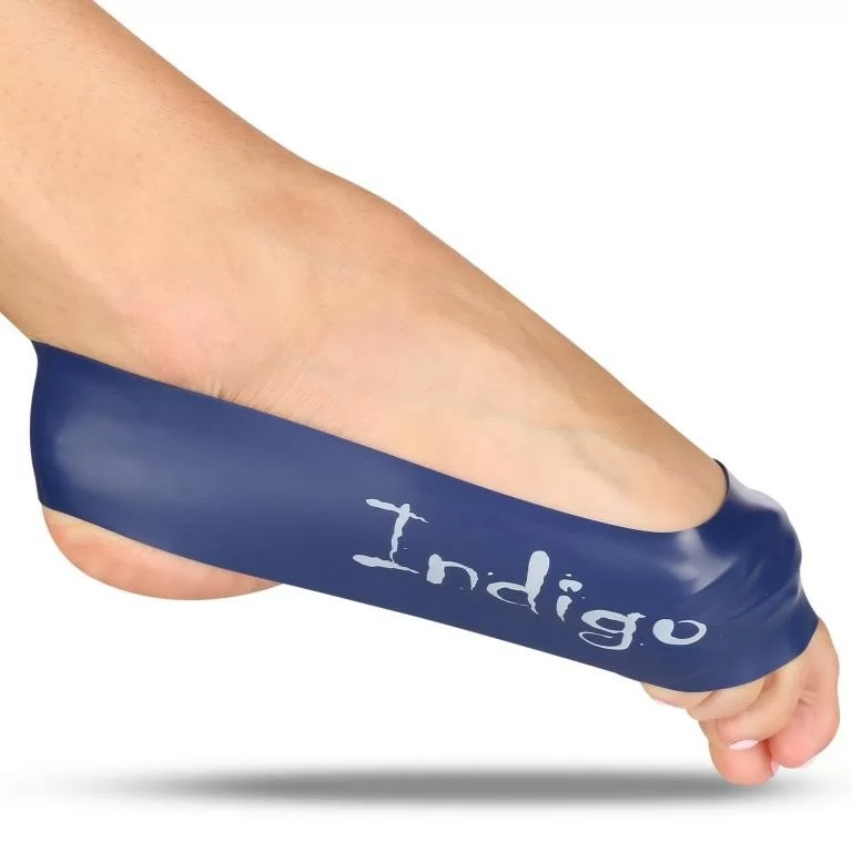 Реальное фото Лента для растяжки стопы Indigo Heavy 46*5*0.09 см синий IN224 от магазина СпортСЕ
