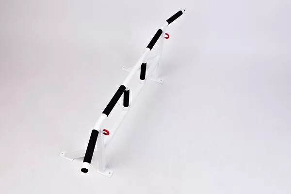 Реальное фото Турник настенный усиленный Invent 3 хвата белый tur-005 от магазина СпортСЕ