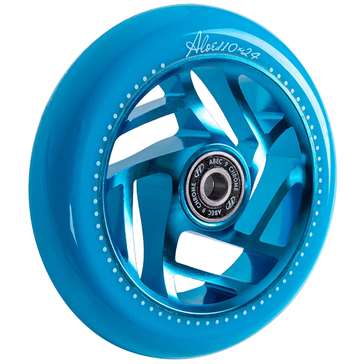 Реальное фото Колесо для самоката TechTeam X-Treme 110*24 мм Aloe blue от магазина СпортСЕ